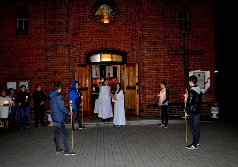 Droga Krzyżowa ze św. Ritą ulicami Głębinowa