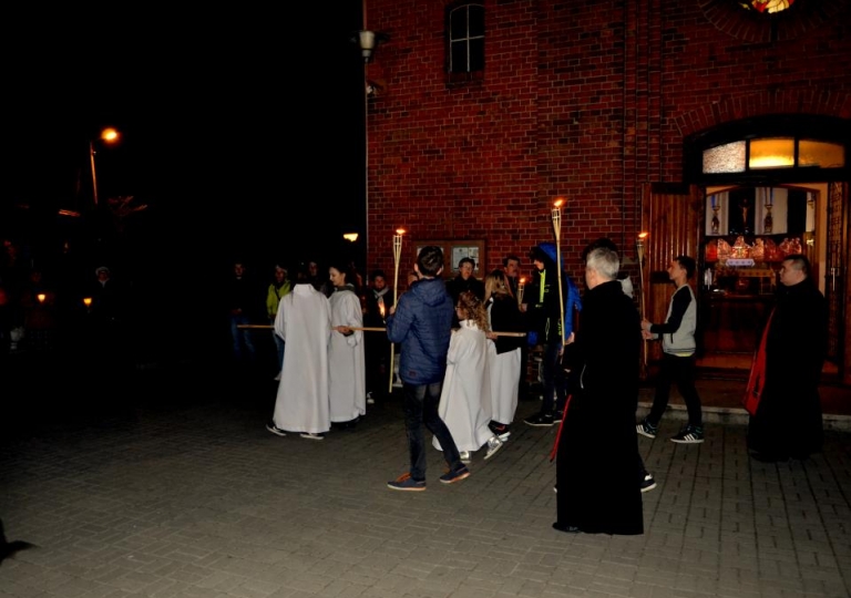 Droga Krzyżowa ze św. Ritą ulicami Głębinowa