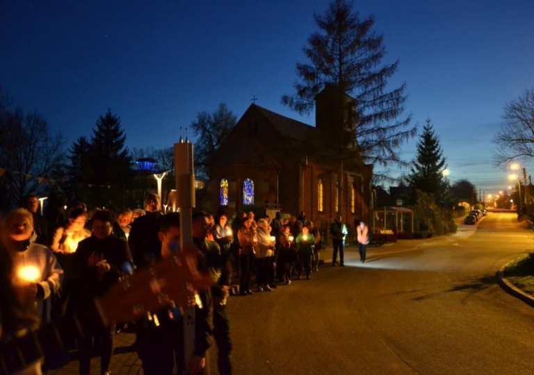 Droga Krzyżowa ze św. Ritą ulicami Głębinowa
