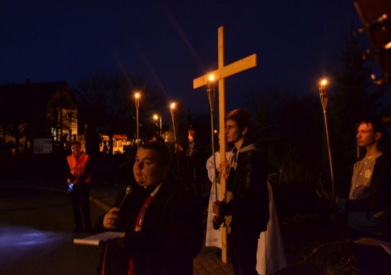 Droga Krzyżowa ze św. Ritą ulicami Głębinowa