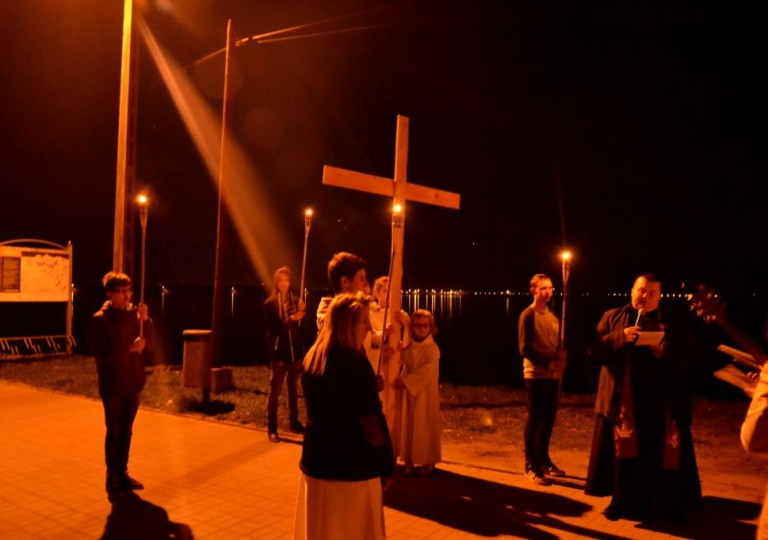 Droga Krzyżowa ze św. Ritą ulicami Głębinowa