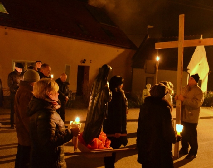 Droga Krzyżowa ze św. Ritą ulicami w roku 2018 Głębinowa